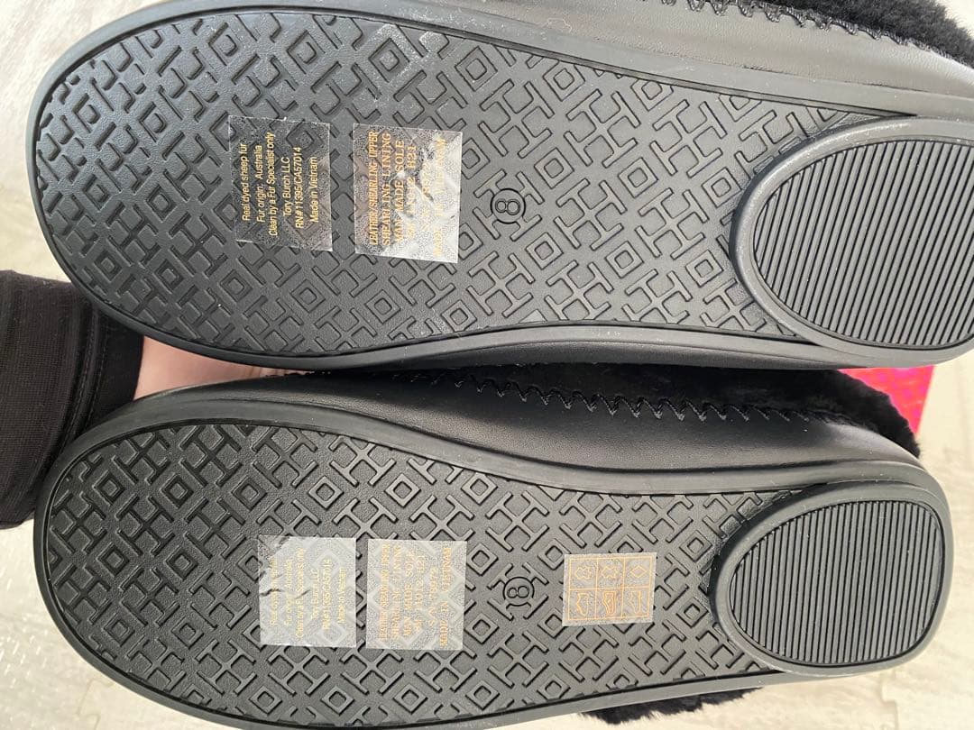 Tory Burch ブラックファー付きモカシン