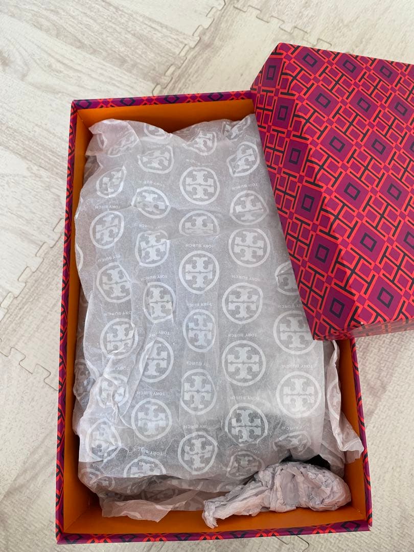 Tory Burch ブラックファー付きモカシン