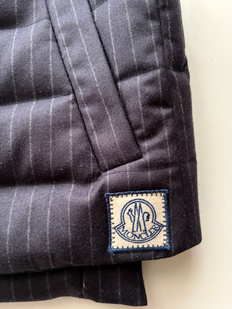 超レア！ガムブルー　MONCLER ダウンベスト