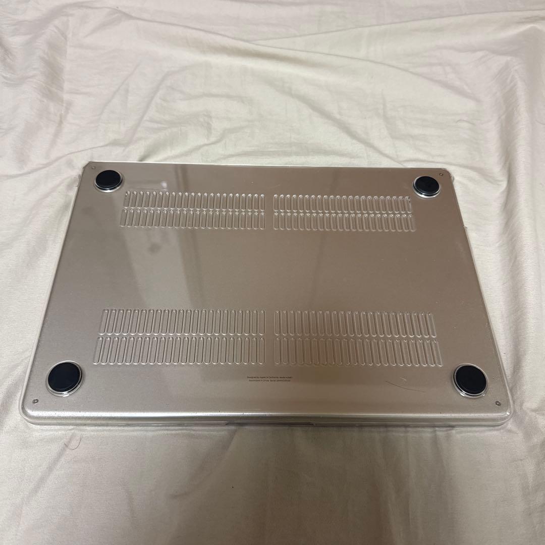 Apple MacBook AIR 2022年8ギガ 箱.充電コード付 超美品