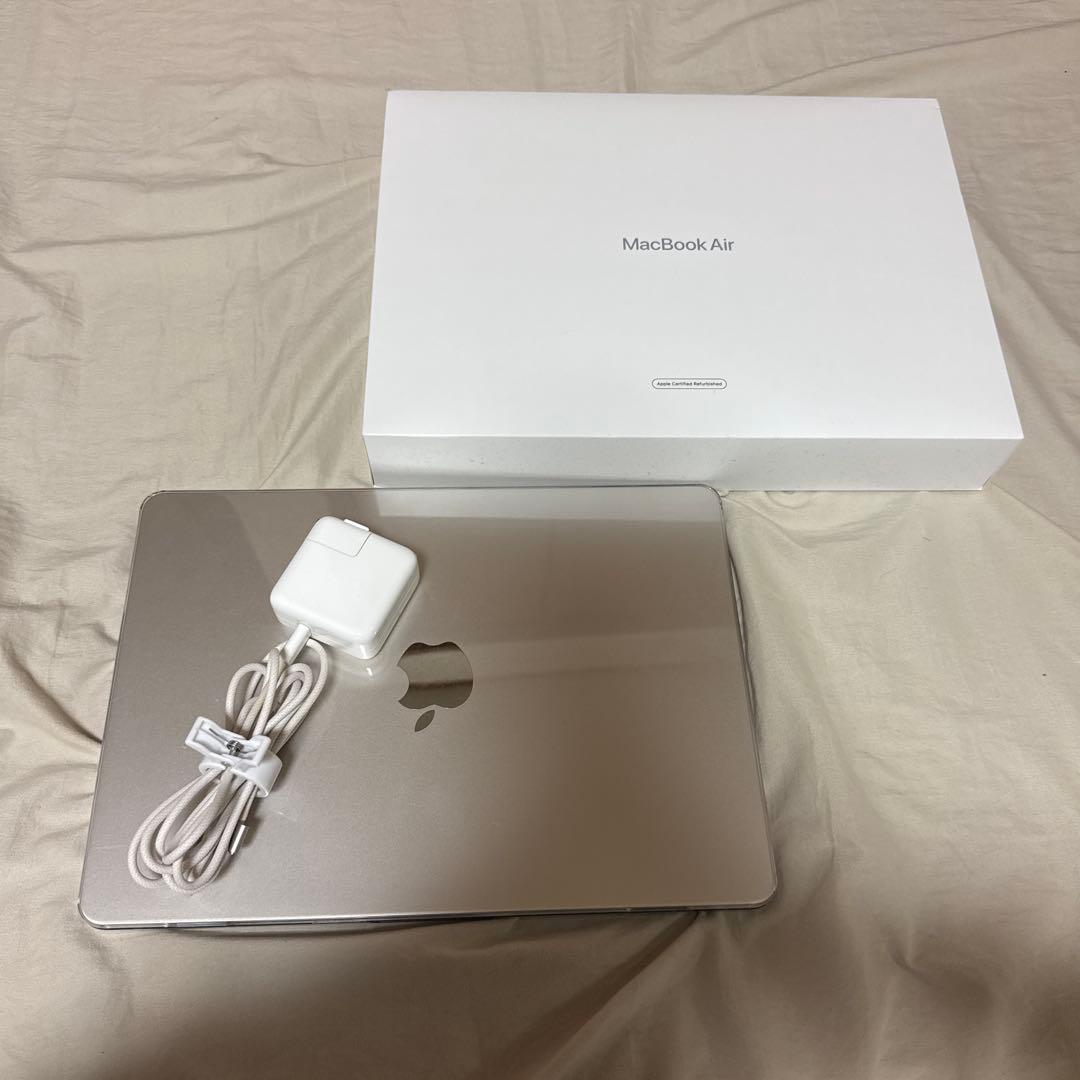 Apple MacBook AIR 2022年8ギガ 箱.充電コード付 超美品