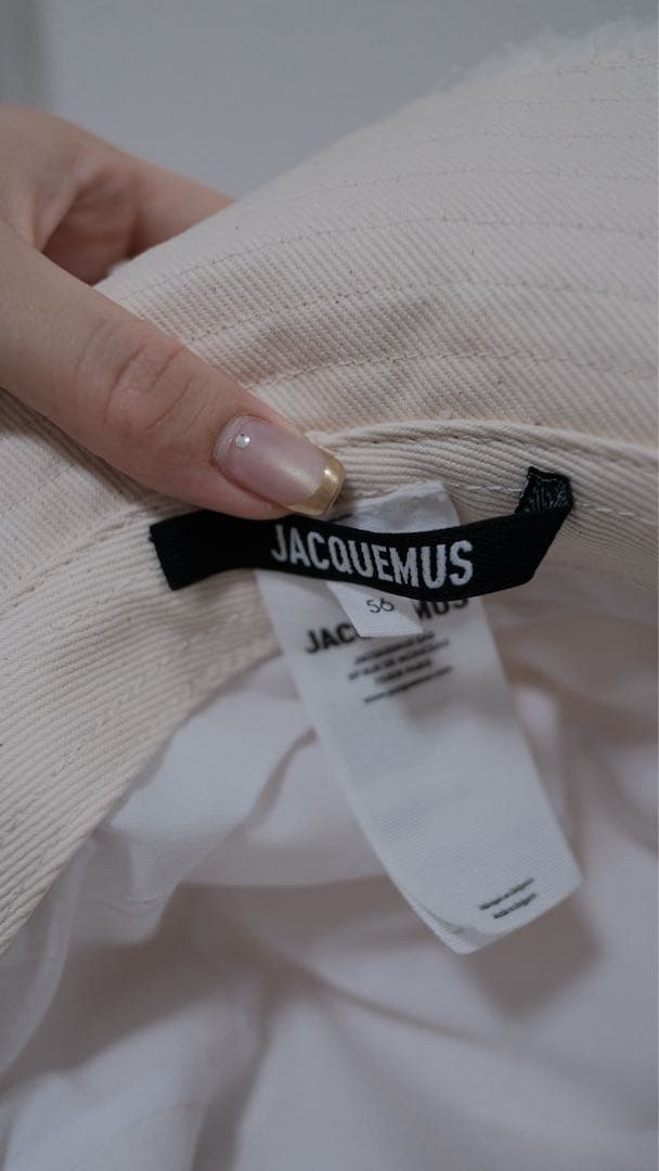 JACQUEMUS ホワイト バケットハット