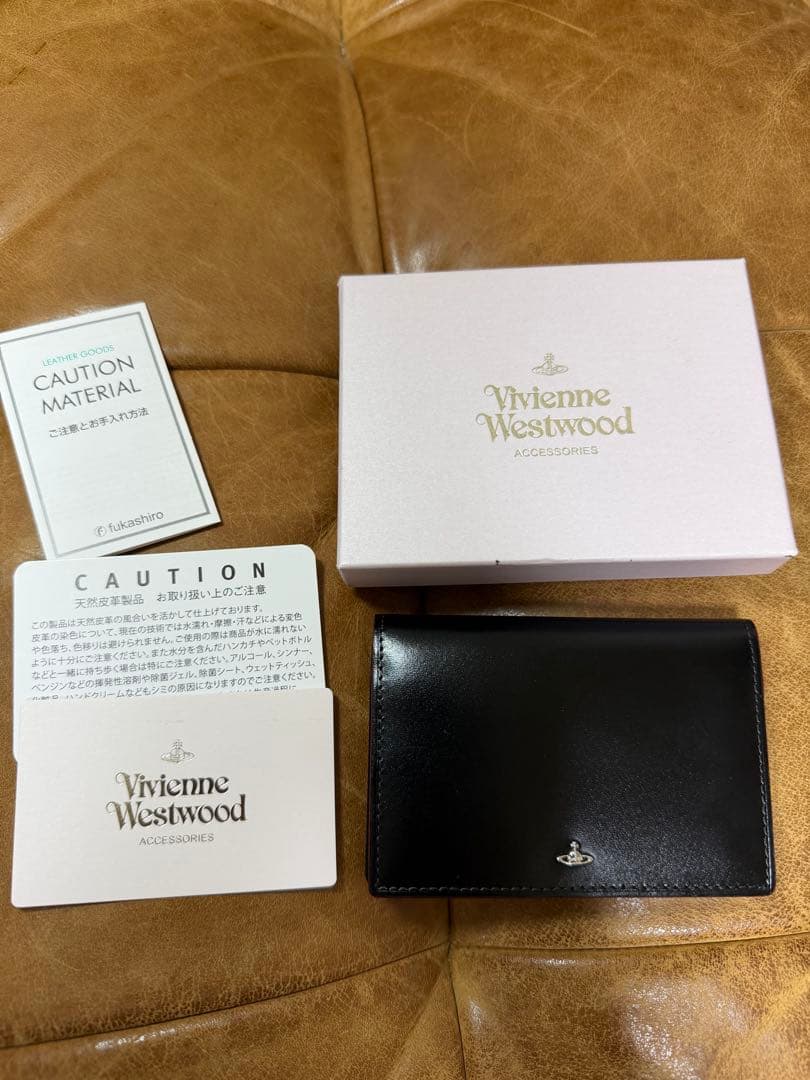 限定値引Vivienne Westwood ビビアン　ブラック名刺入れ　内側赤色