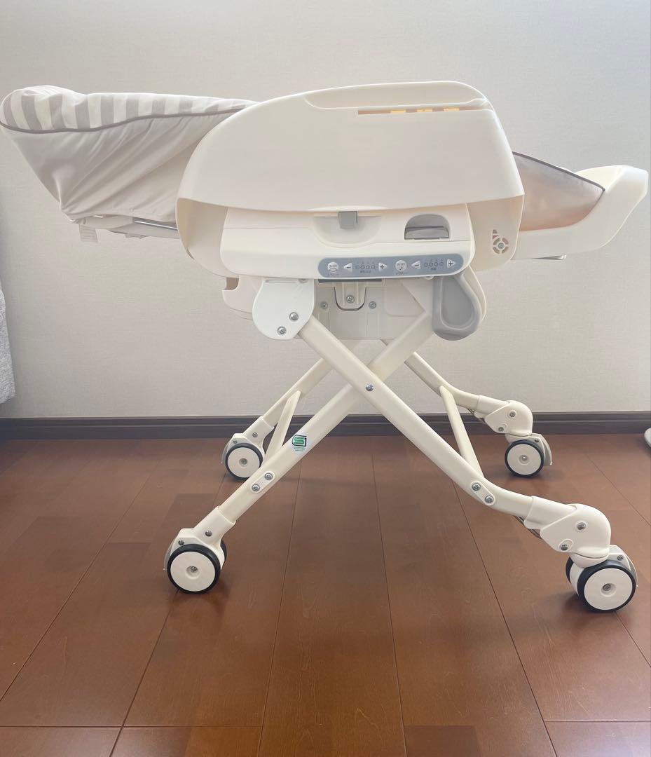 combi ネムリラ AT 電動ハイローベッド&チェア