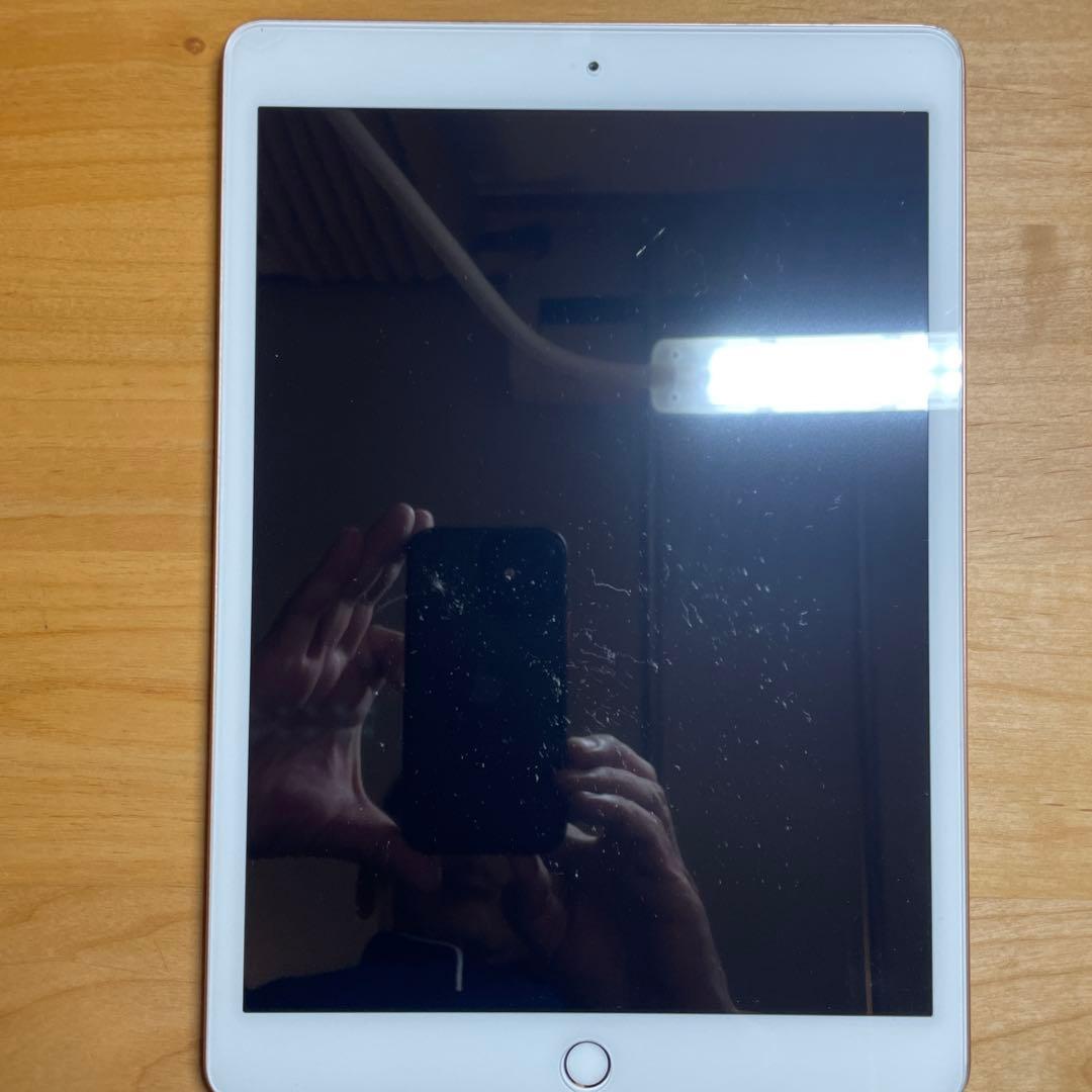 iPad (第8世代) 32GB Wi-Fi ゴールド