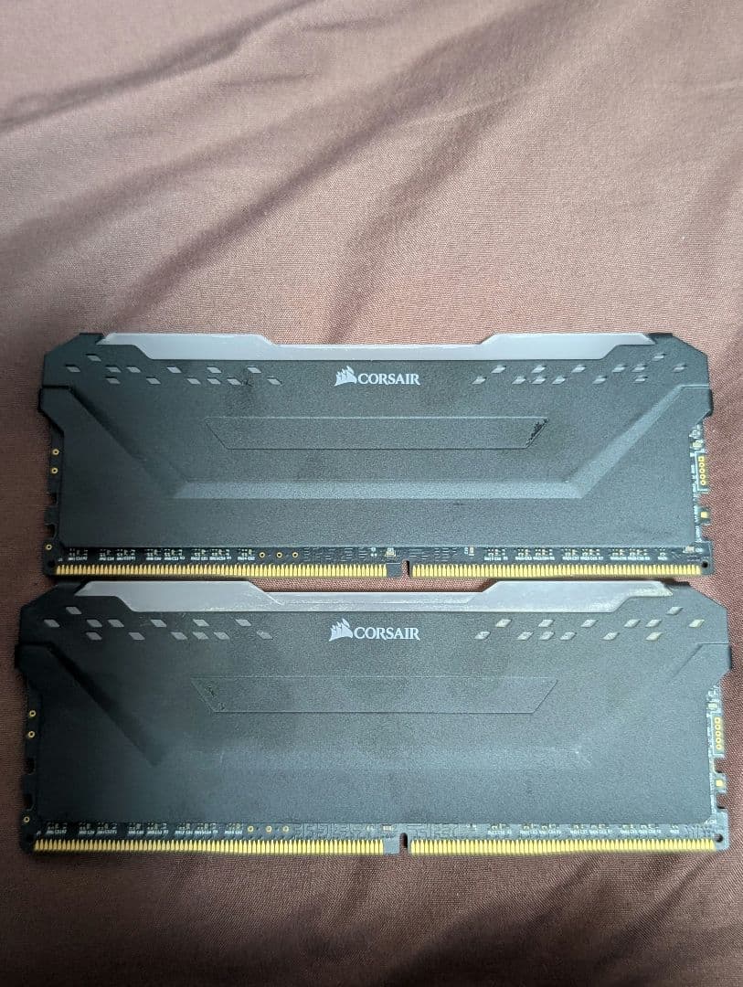 CORSAIR VENGEANCE RGB PRO メモリー　8GB*2個