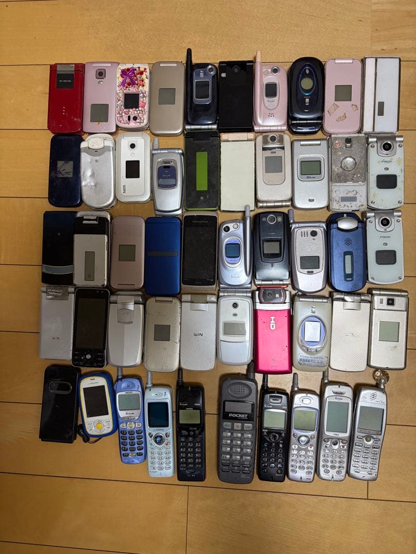 携帯電話　ガラケー　全50台　動作未確認品 修理部品取り専用