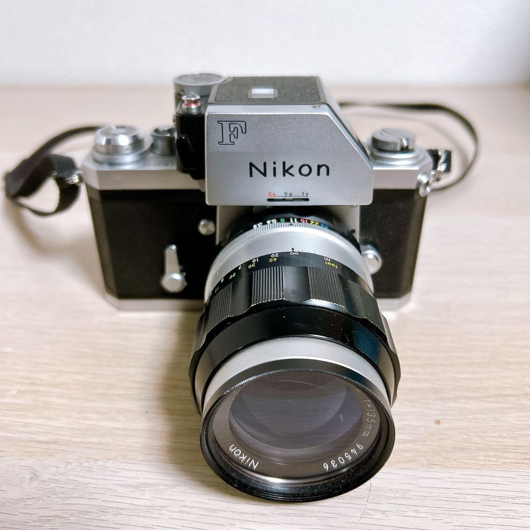 Nikon F フィルムカメラ + NIKKOR 135mm F3.5 レンズ付
