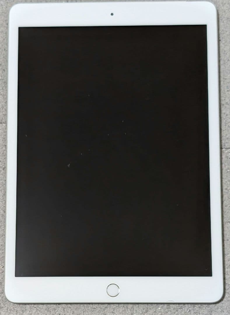 iPad第7世代 32GB シルバーSIMフリーモデル