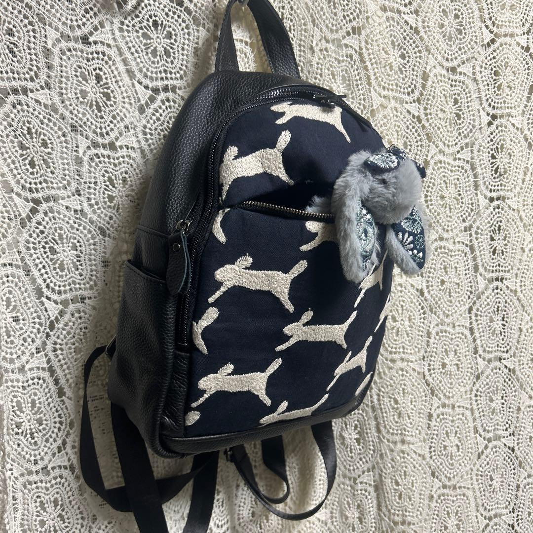 51112Bミナペルホネンハーフハンドメイド 本革リュックrun run run