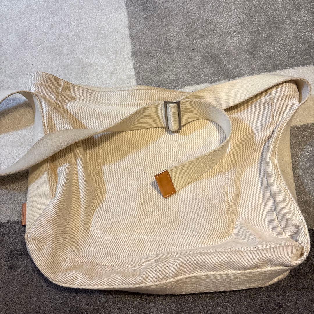 tender scheme ベージュ メッセンジャーバッグ