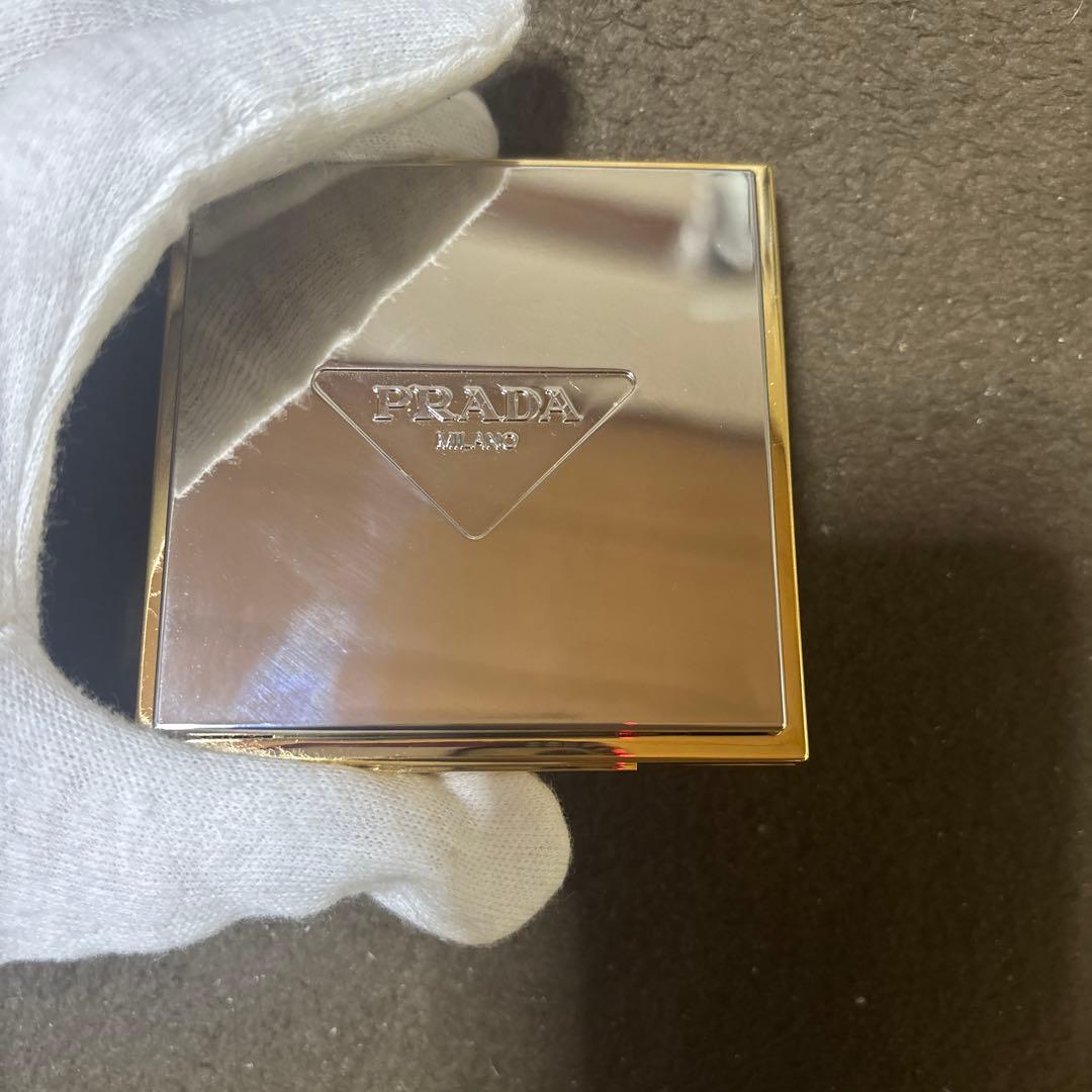 新品❤︎PRADAフェイスパウダー