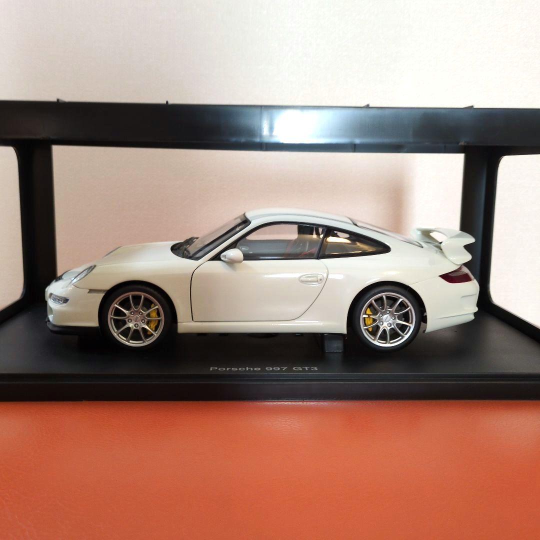オートアート1/18 PORSCHE 997 GT3