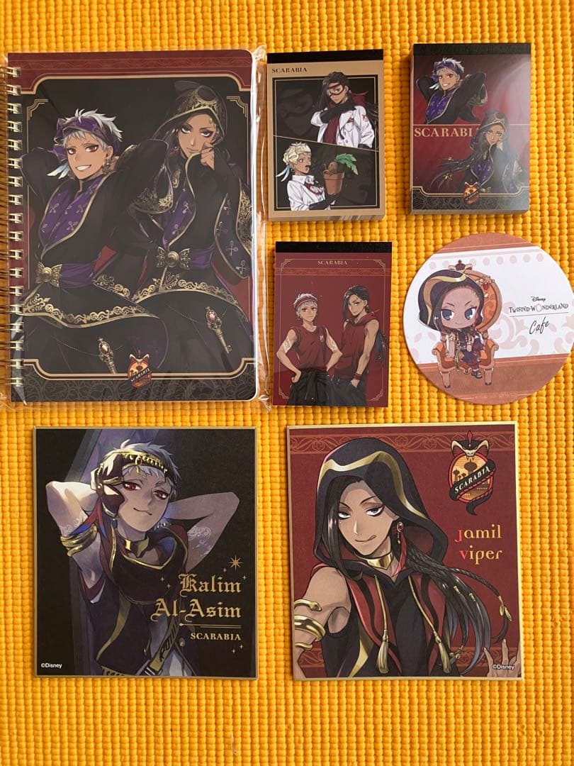 ツイステッドワンダーランド　グッズ