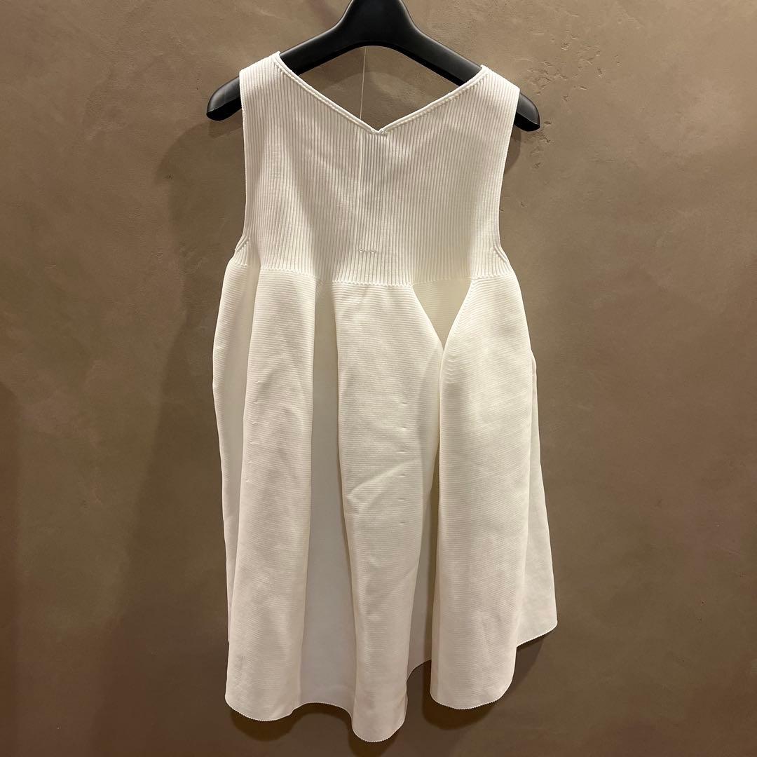 限定値下げCFCL 美品！　ホワイト Vネック ノースリーブ チュニック