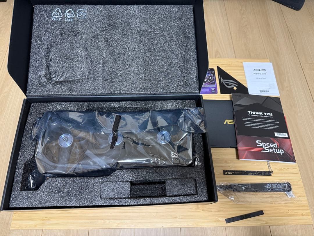 グラフィックボード・グラボ・ビデオカード ASUS ROG-STRIX-RTX3070TI-O8G-GAMING