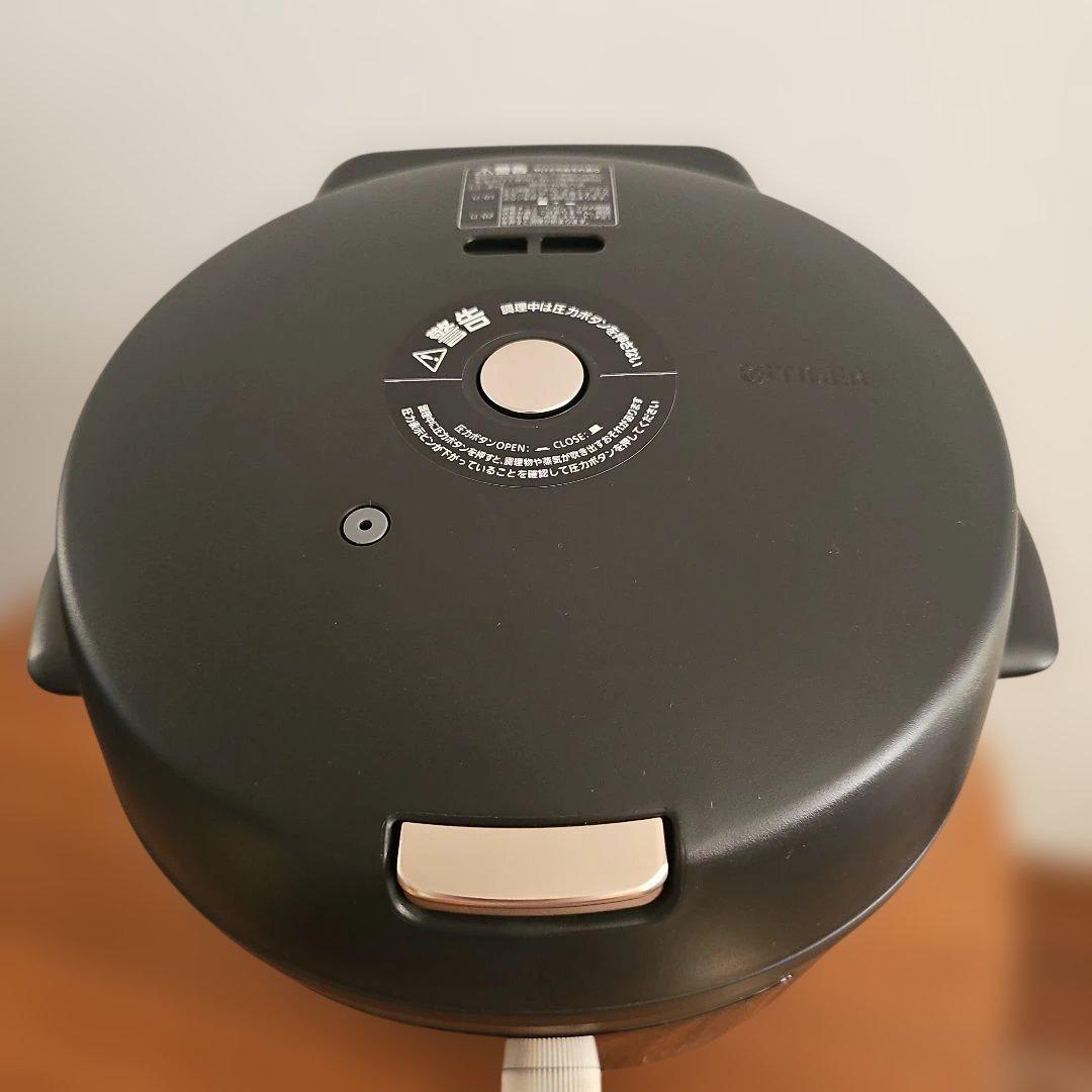 【新品未使用】TIGER 電気圧力鍋 COK-B220 KM マットブラック
