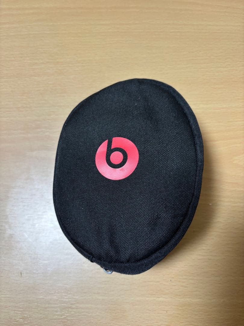 Beats Solo3 Wireless レッド