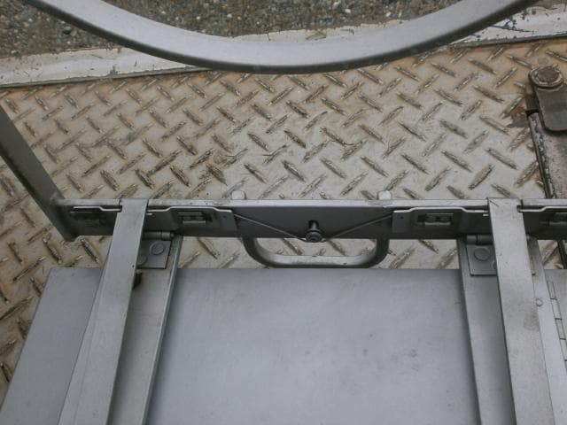 し*ん様 米軍 アルミ製 フォールディング テーブル MEDICAL TABLE