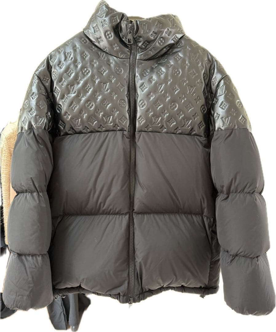 【美品】LOUIS VUITTONダウンジャケット size54 black