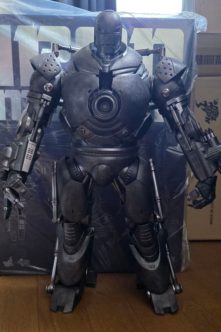 hottoys 『アイアンマン』１／６スケールフィギュア　アイアンモンガー