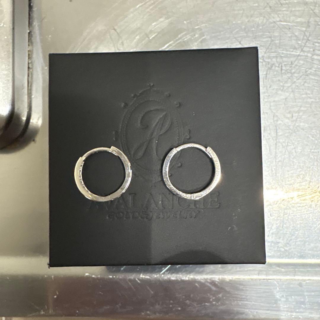 アバランチ　ピアス両耳