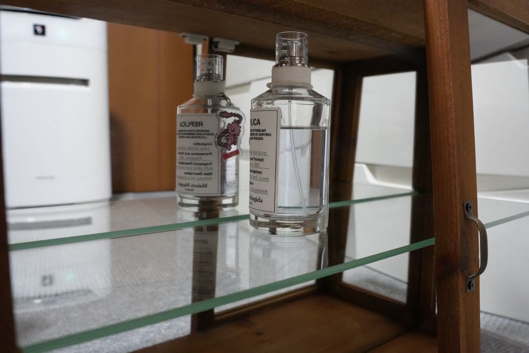 ガラスケース　コレクション アンティーク調　キャビネット　古道具　ショーケース