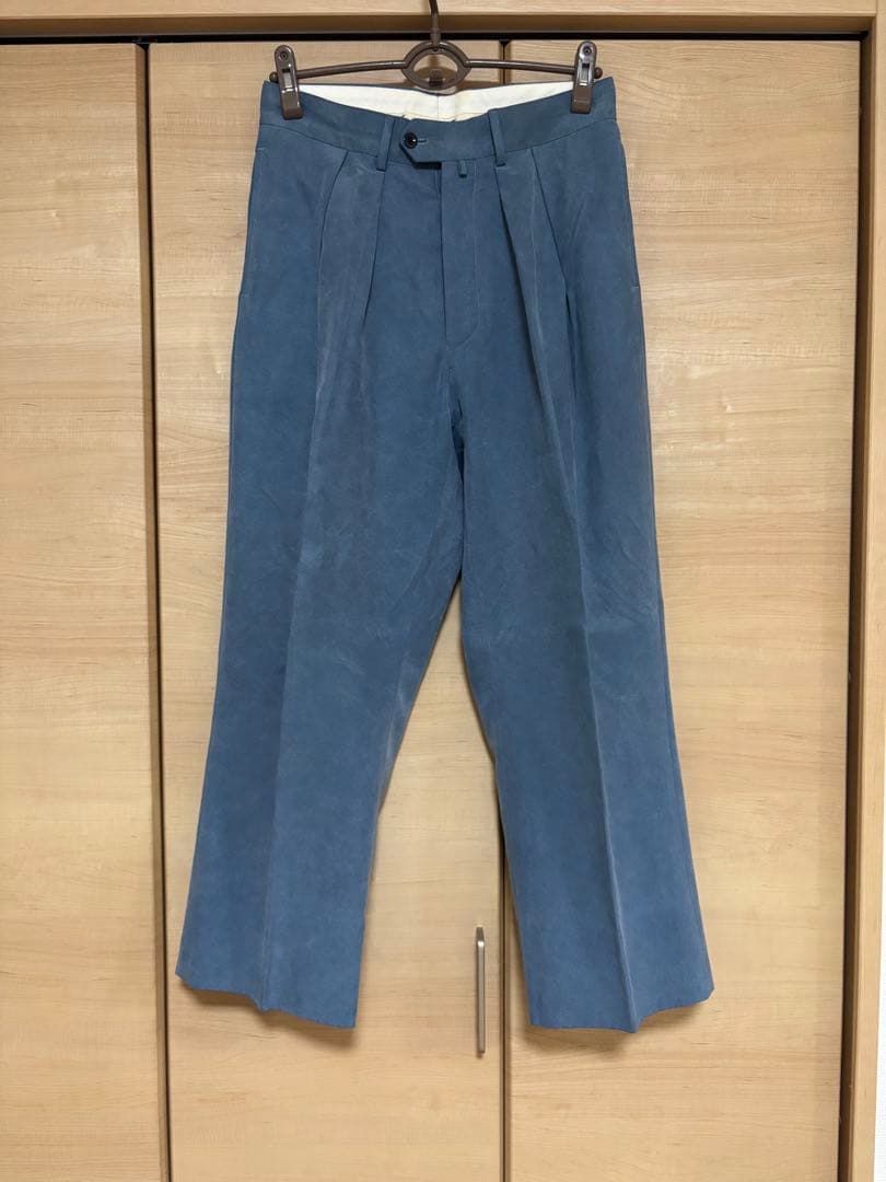 NEAT　スラックス