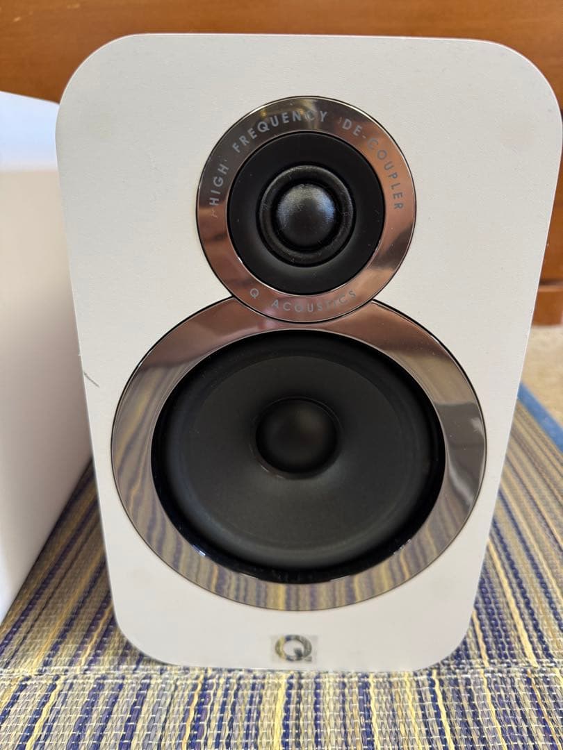 Q Acoustics 3020i ホワイト スピーカー
