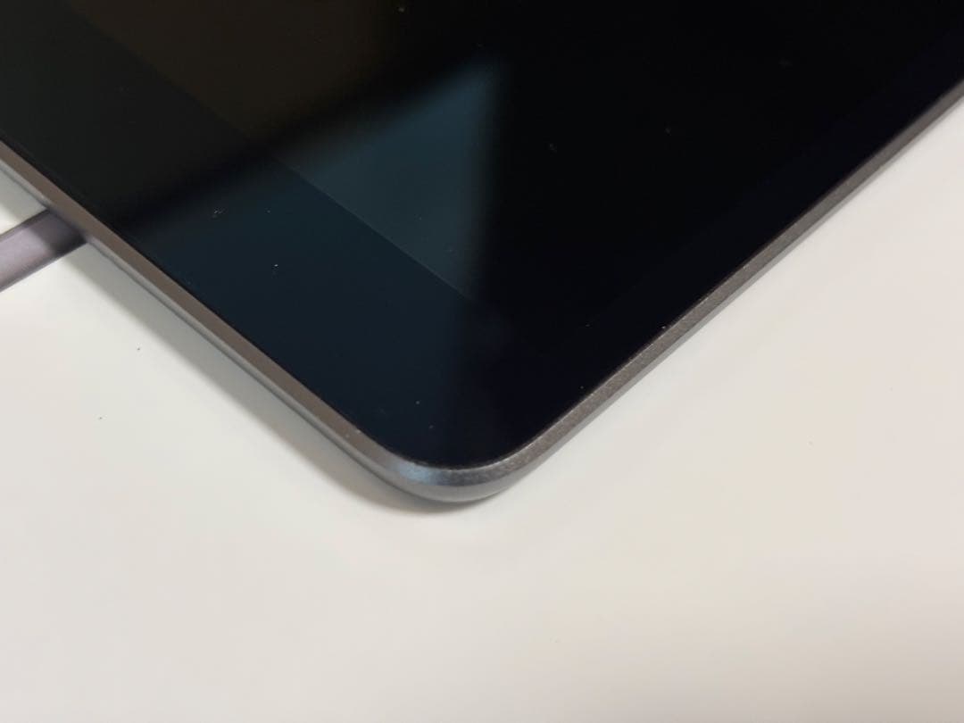 iPad AIR 第3世代 WIFI 64GB （液晶表示むらあり）