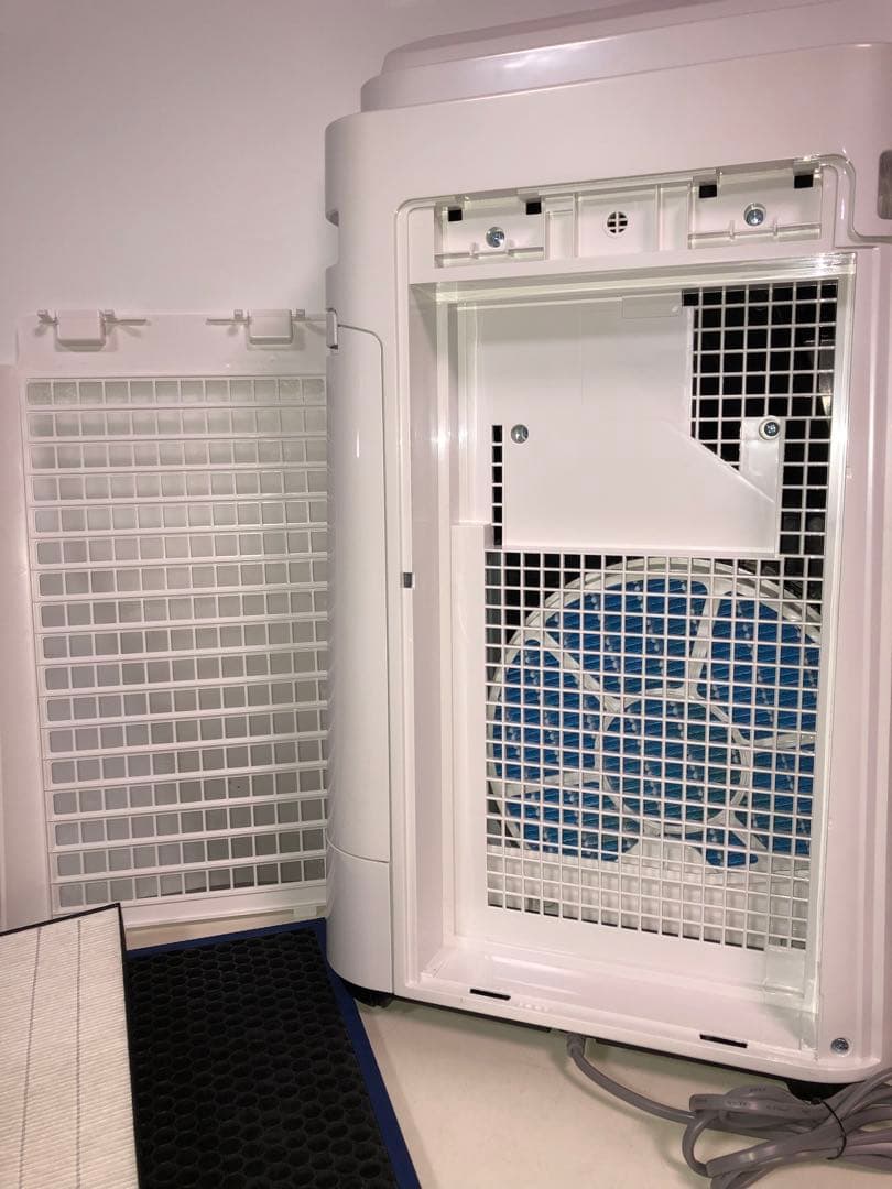 2023年製！SHARP 加湿空気清浄機　KC-P50-W