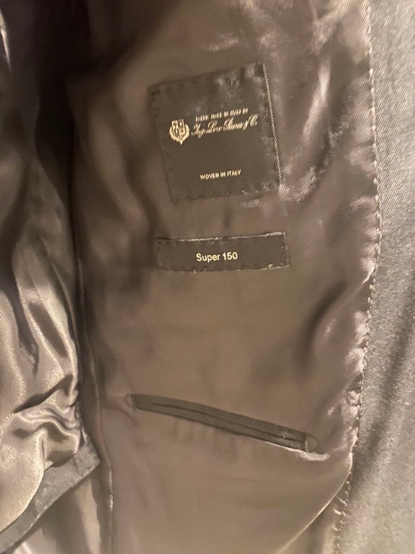 K*様 【ほぼ新品】BOSS ダークグレー ビジネススーツ　セットアップ