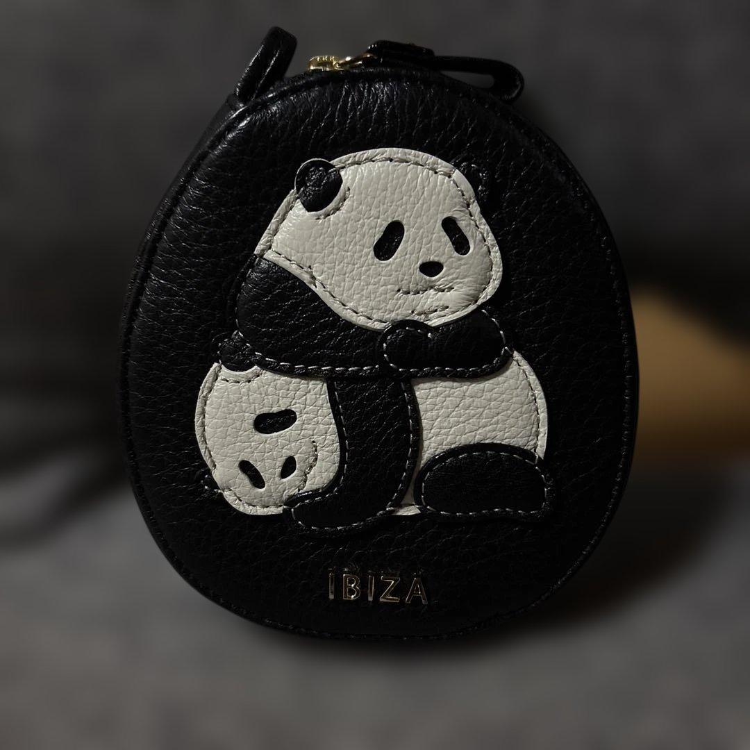 イビサ　パンダ