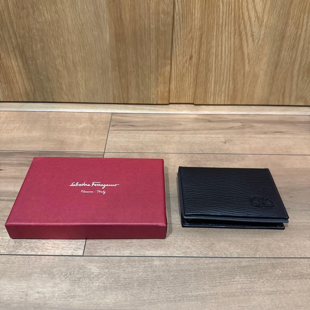 Salvatore Ferragamo フェラガモ　カードケース
