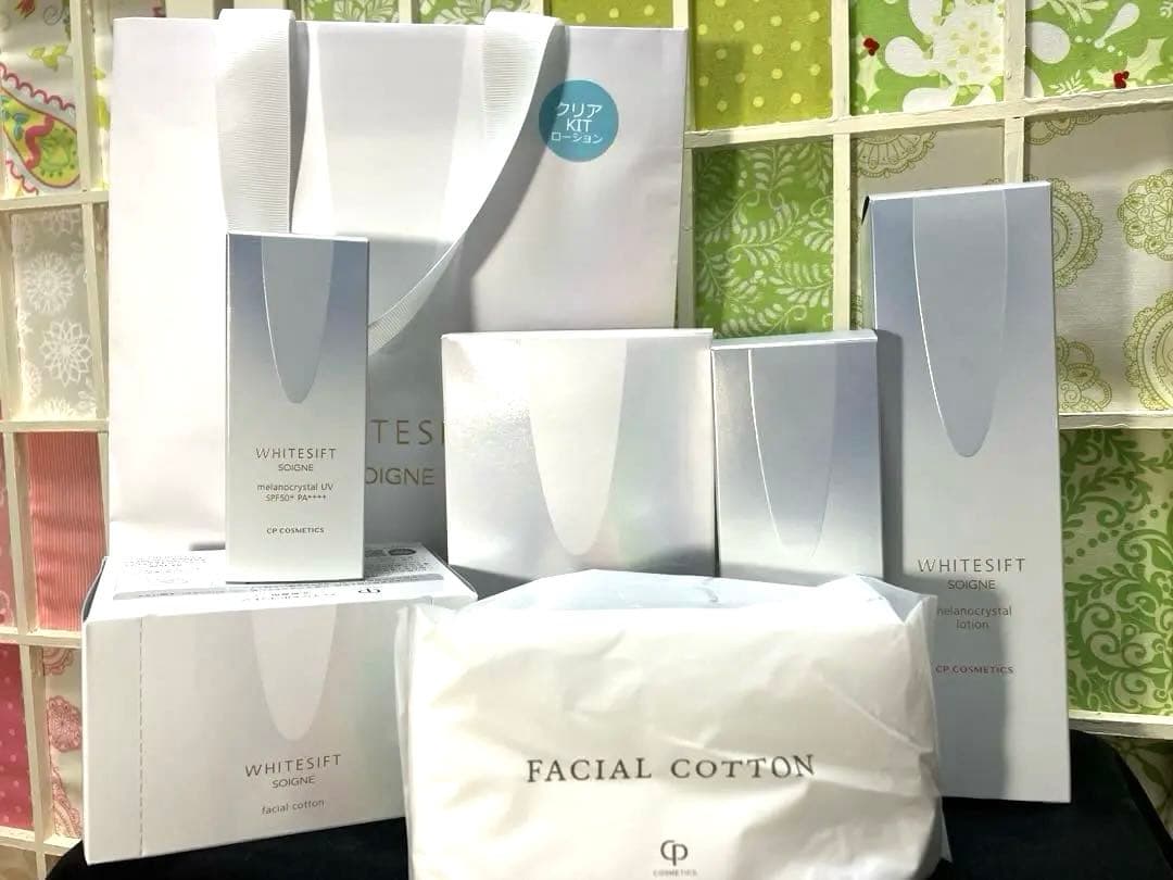 ソワーニュホワイトシフト　メラノクリスタル　シリーズ4点