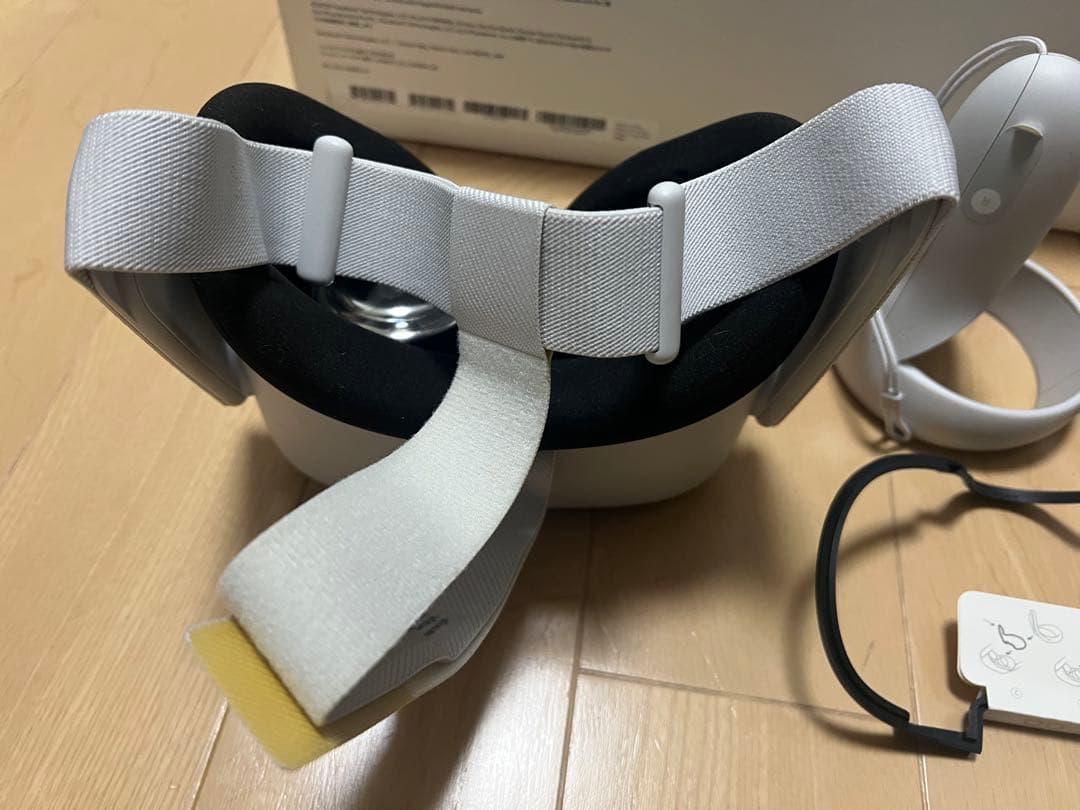 スマホアクセサリー  Quest 2 64GB