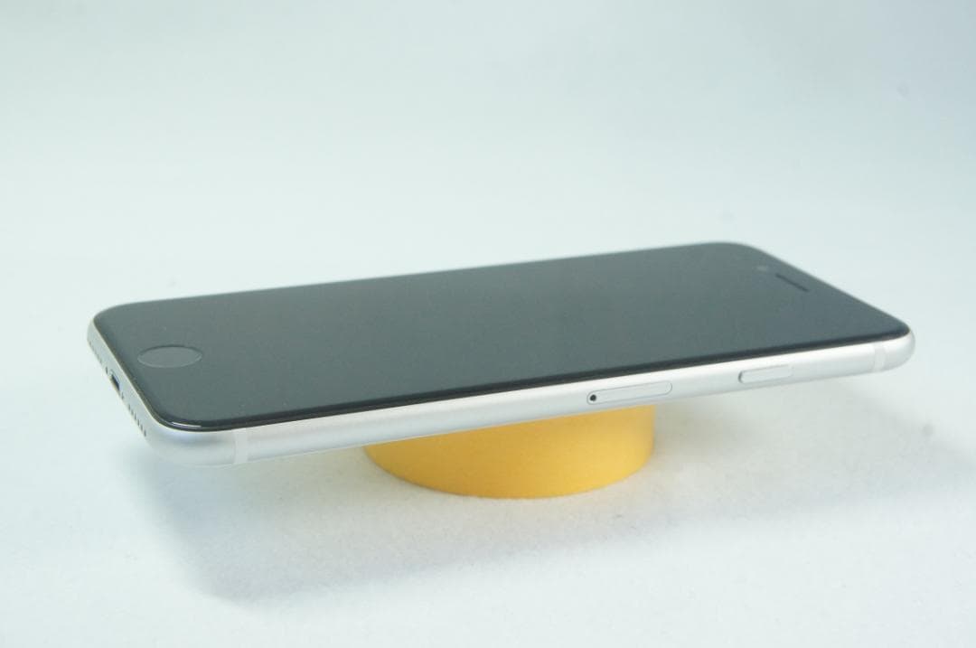 ☆☆美品　iPhone SE2 ホワイト 128GB SIMフリー☆☆