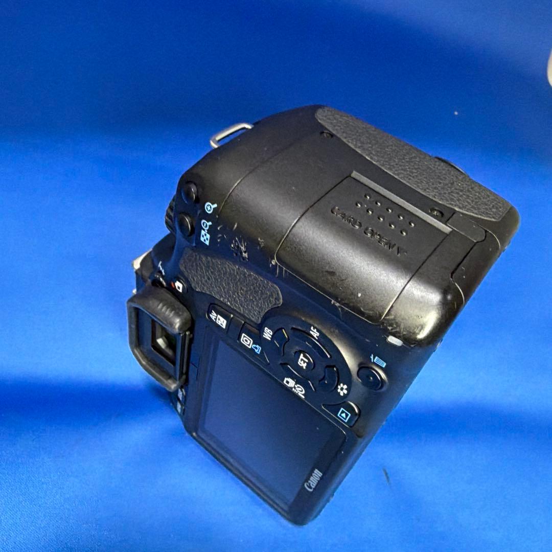 Canon EOS kiss X4一眼レフデジタルカメラ　18-55ｍｍレンズ付