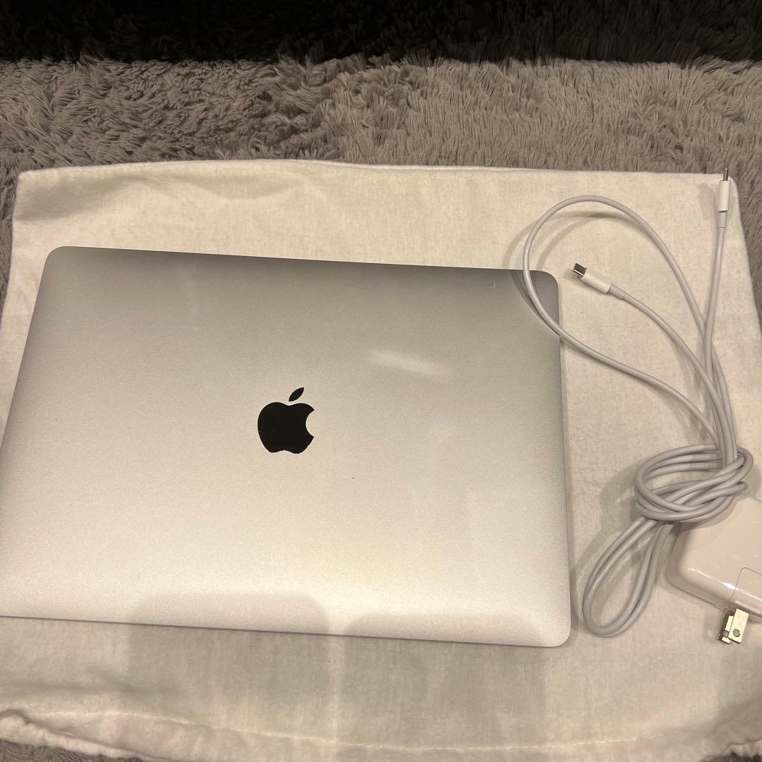 美品　MacBook Air 2020 M1 8GB 256GB