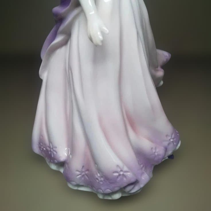  WORCESTER：レイチェル フィギュリン 陶器 置物