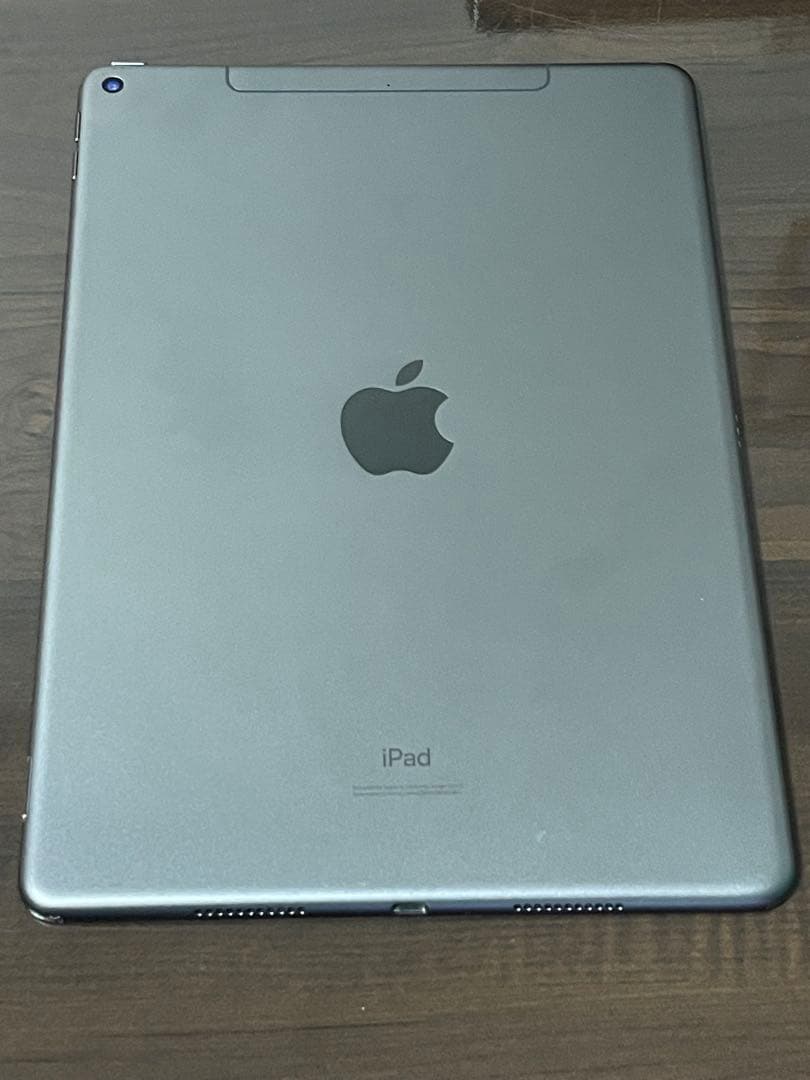 iPad Air3 64GB 充電ケーブル・ケース付き　※値下げ可