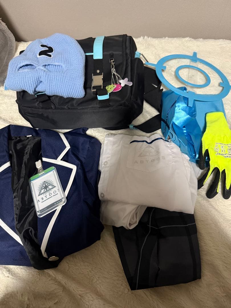 【カバン＋ヘイロー付き】ブルーアーカイブ 砂狼シロコ コスプレ