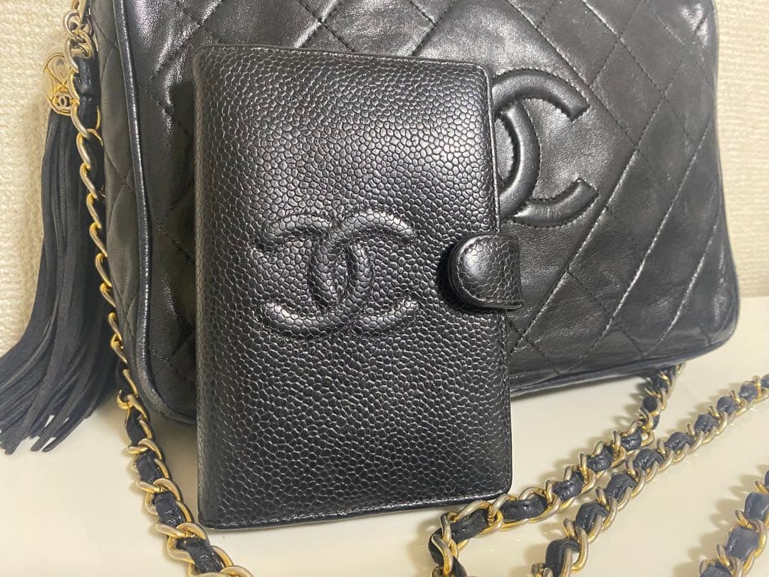 【CHANEL】本革ココマークキャビアスキン手帳 シャネルマトラッセ