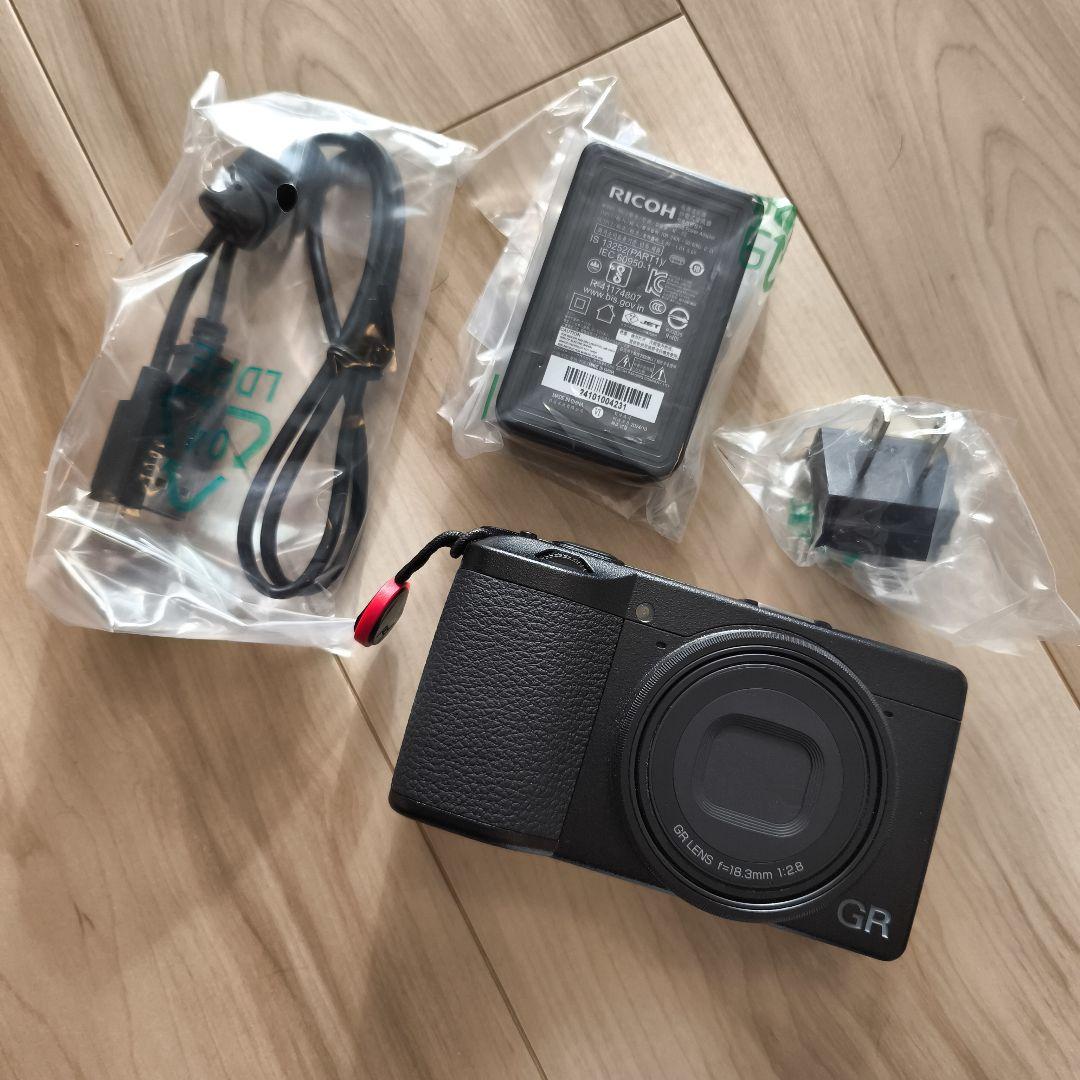 RICOH リコー コンパクトデジタルカメラ GRIII