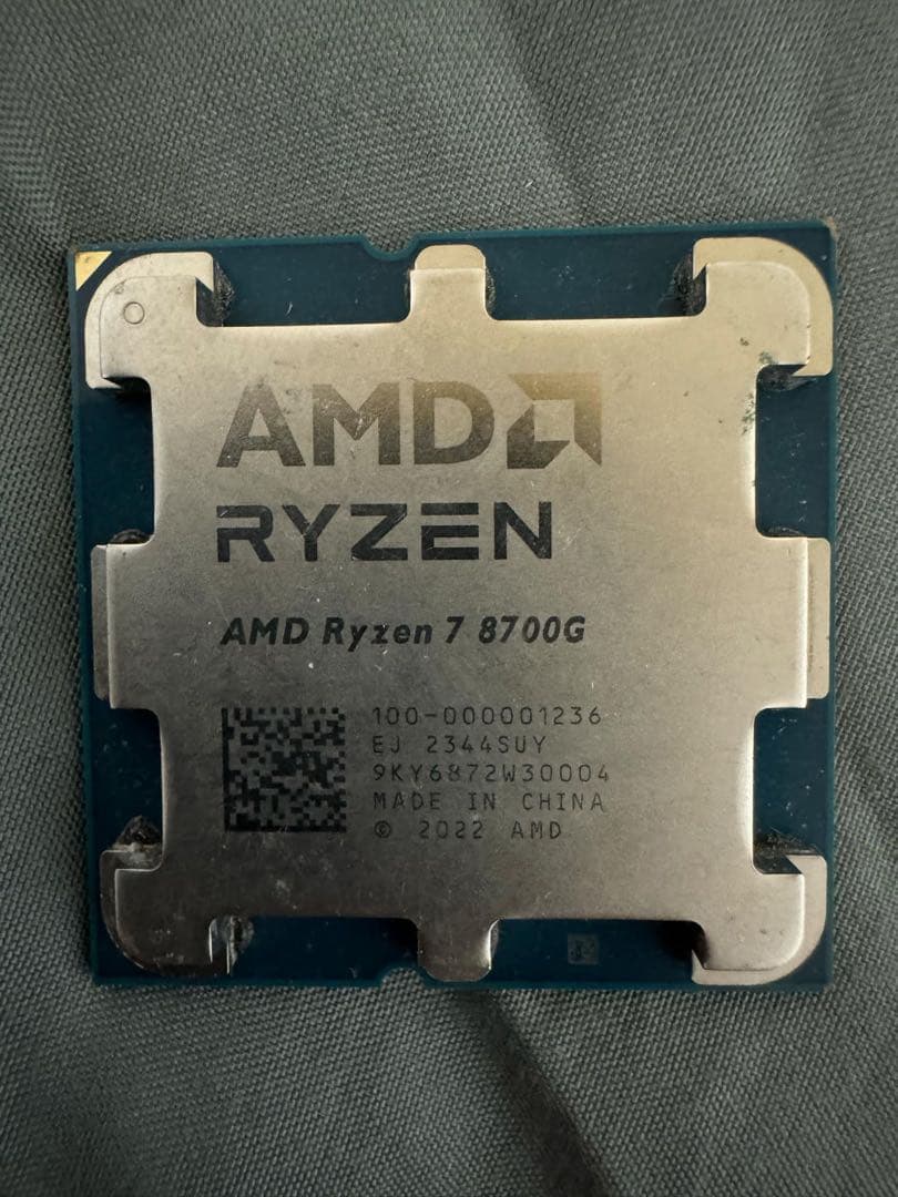 AMD Ryzen 7 8700G CPU,メモリddr5 32x2