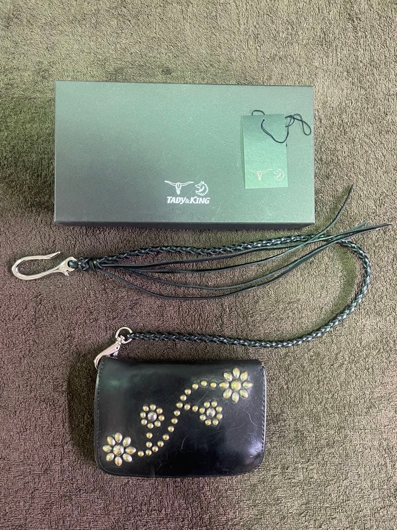 TADY & KING のウォレットコードとHTCの財布セット