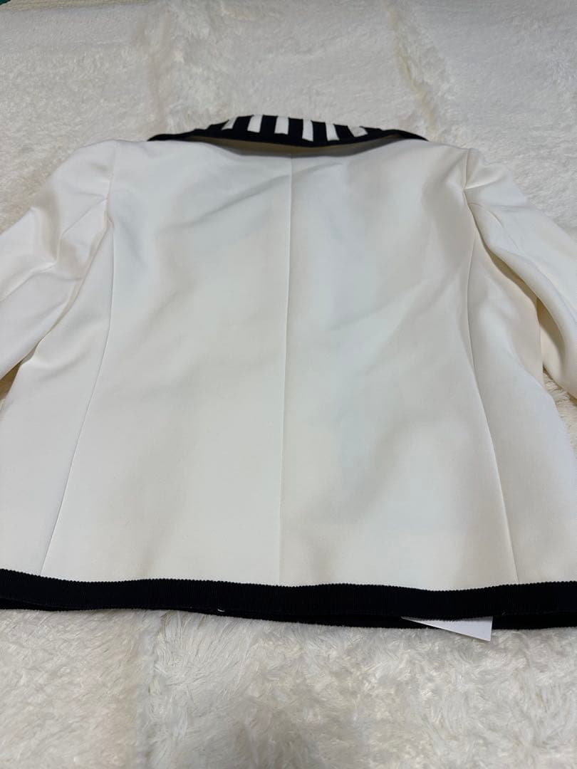 新品タグ付き⭐︎白✖️黒ジャケット