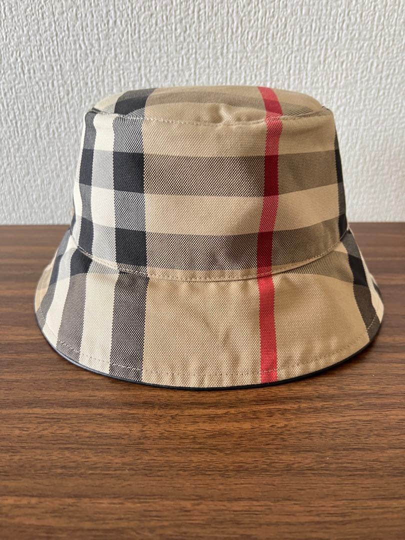 バーバリー リバーシブルデザイン バケットハット