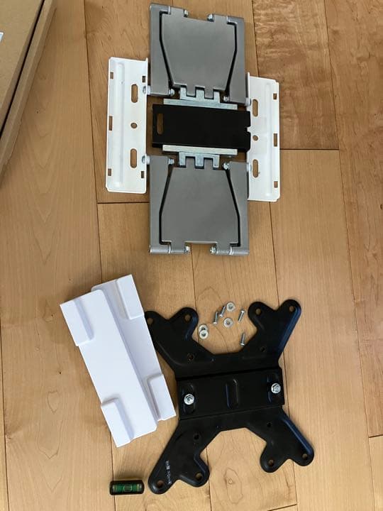 テレビ　壁掛け用金具