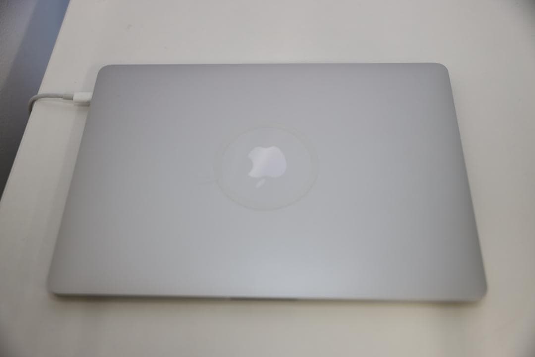バッテリー100% MacBook Pro 13㌅ M1 2020 8/256G